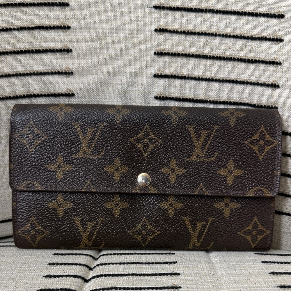 Louis Vuitton Monogram wallet